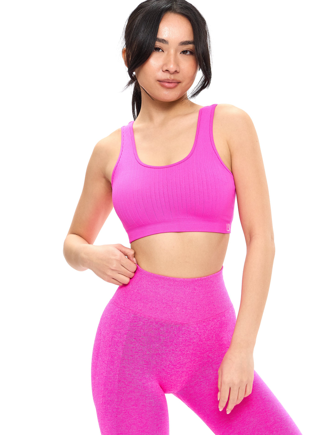 Scoop Seamless Sports Bra - Hard Candy