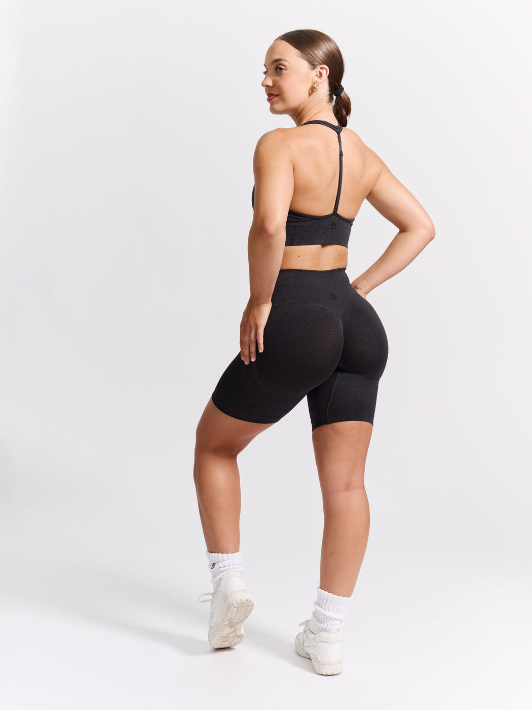 Miracle Seamless Short 6" - Charcoal