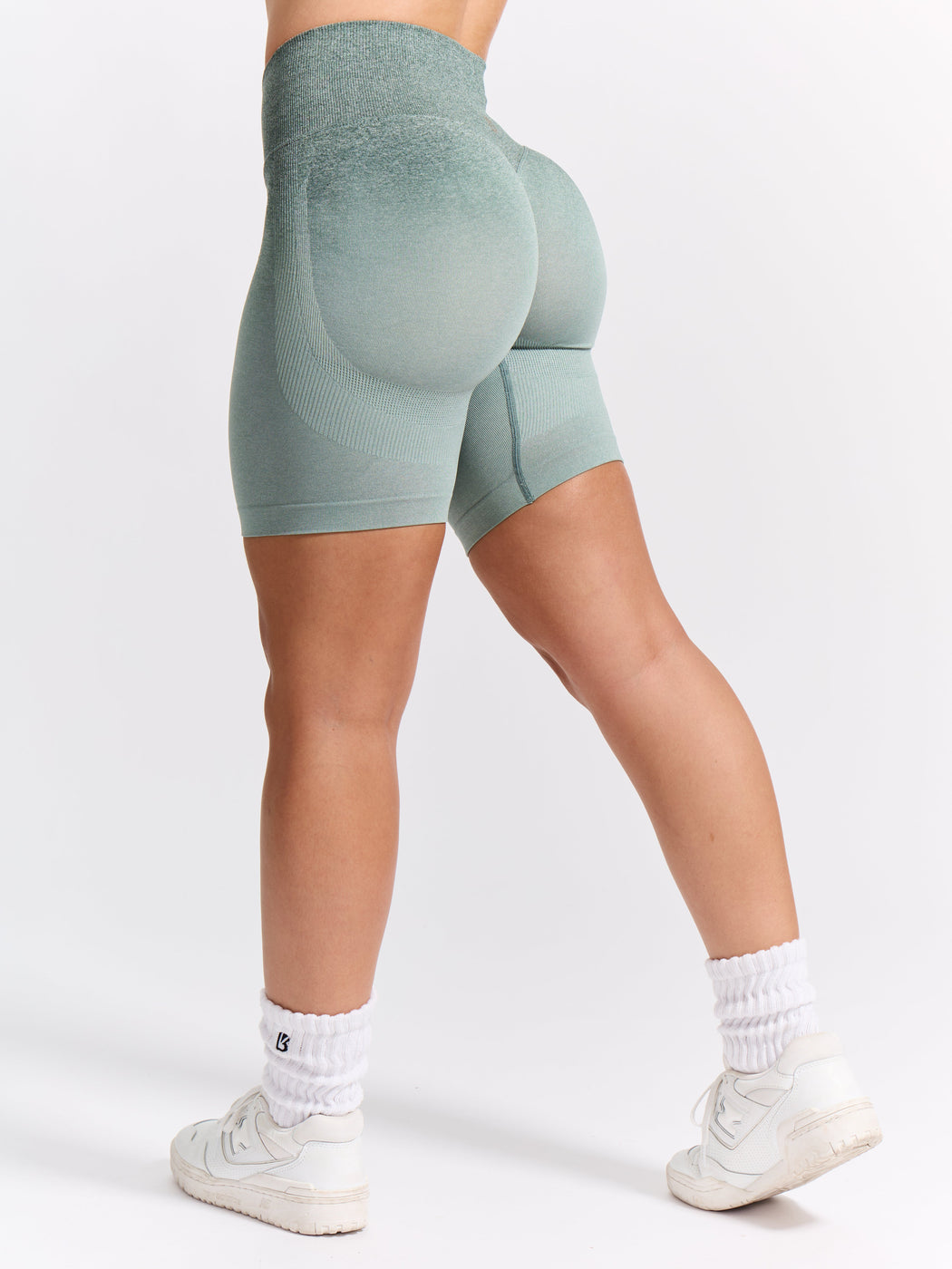Miracle Seamless Short 6" - Sage Ombre
