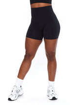 Thumbnail 5 of Rosa Short 5" - Onyx Black, 5 of 7