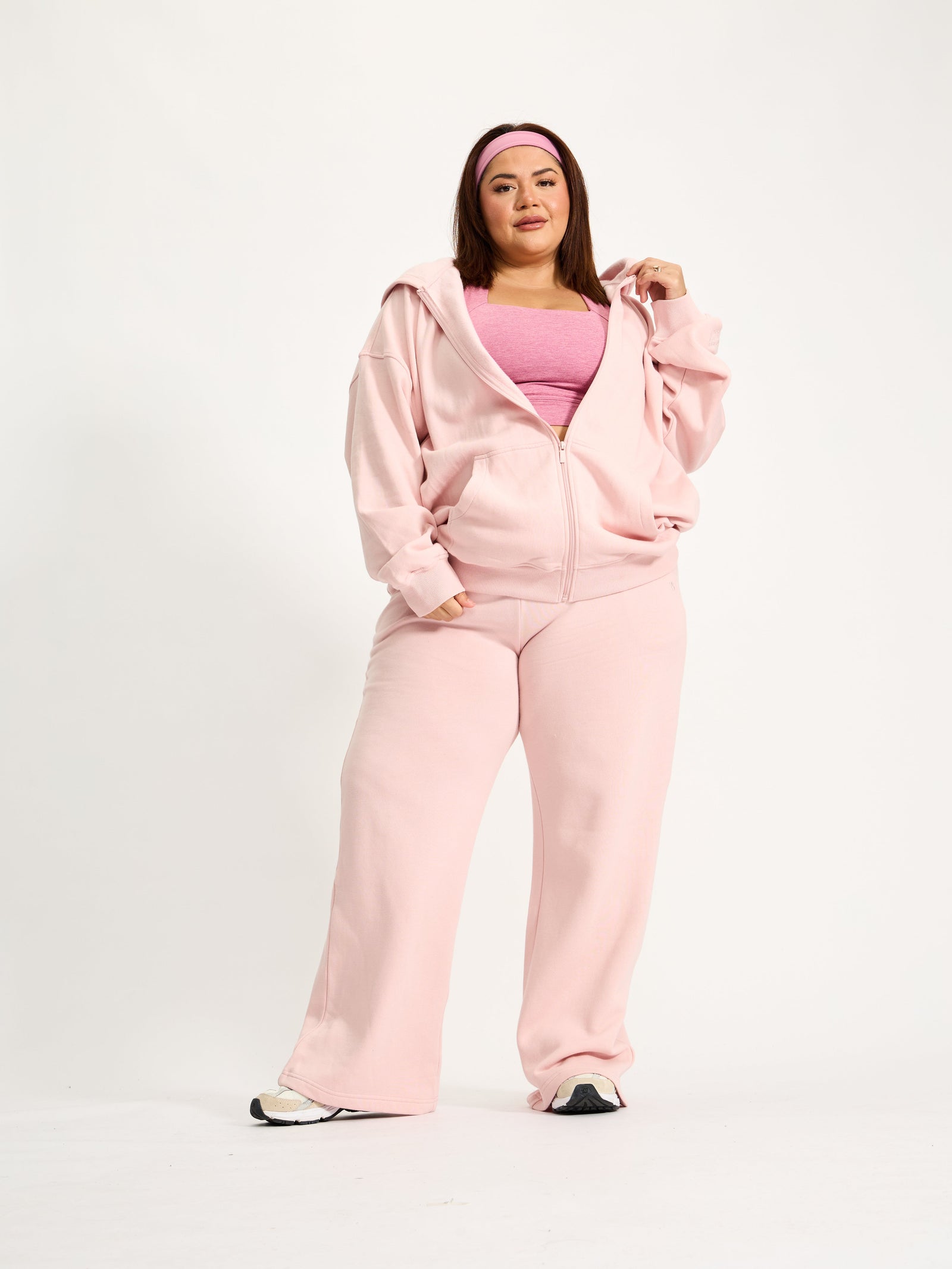 Threads Crossover Sweat Pant - Love Story