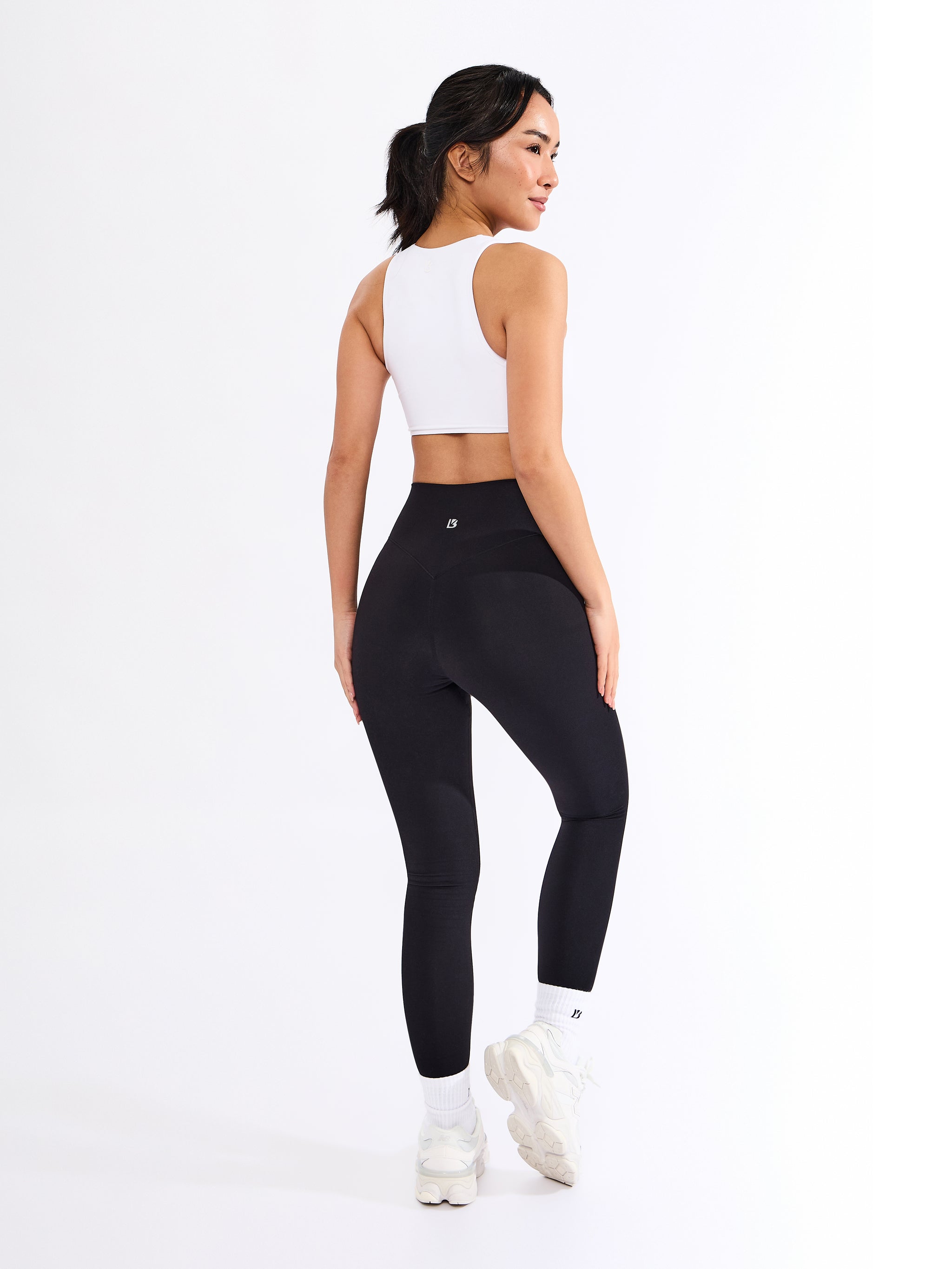 Twisted Curve Sports Bra - White