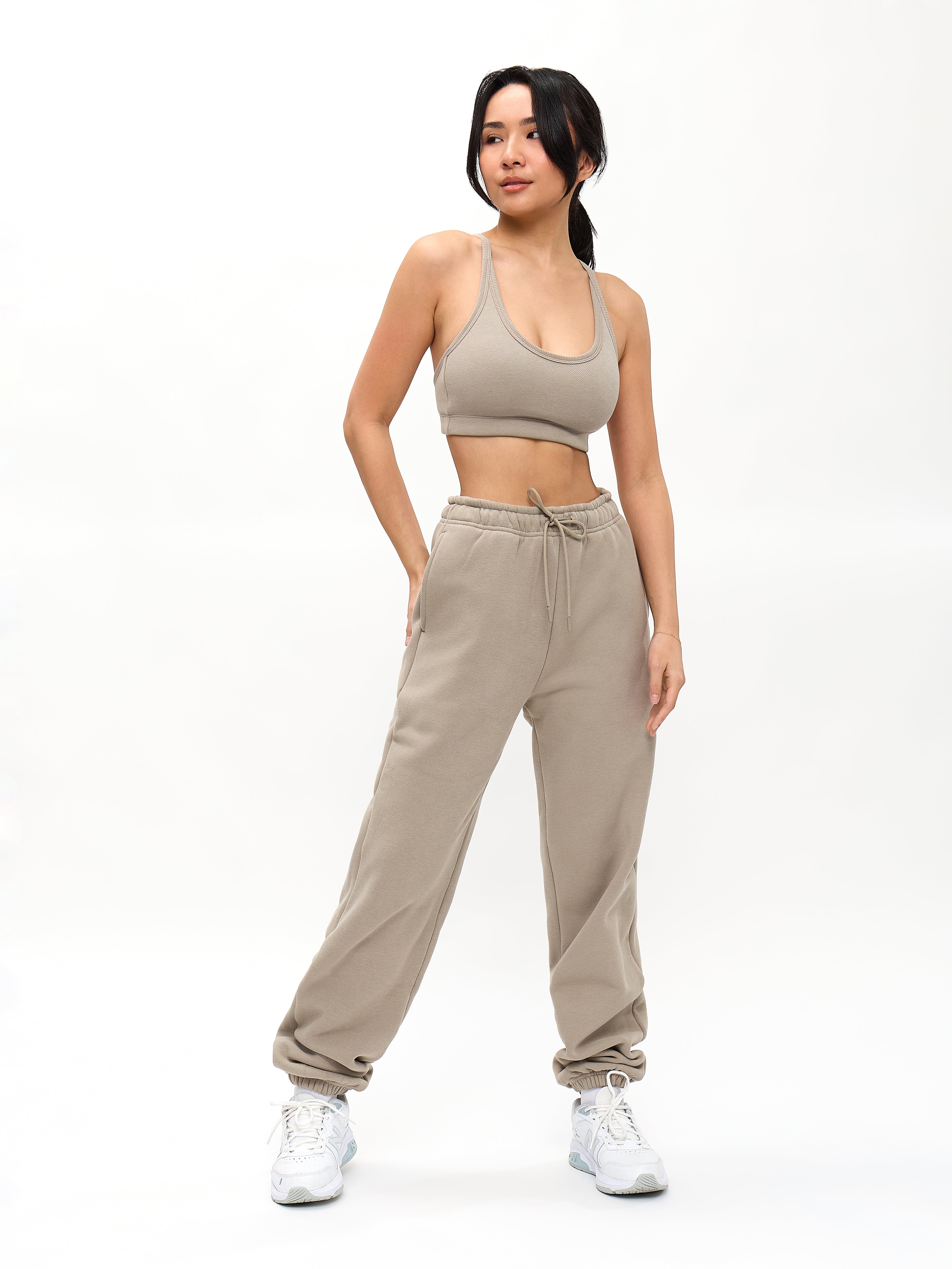 【BAON】24FW★ [BAONHAUS] Corduroy Velvet Banding Jogger PT Stylish Joggers for Women
