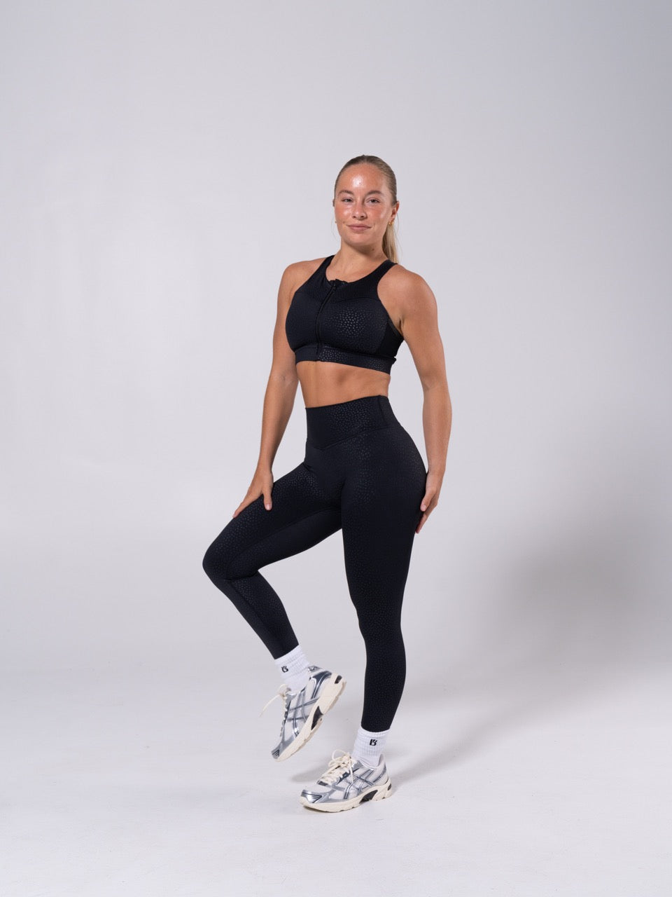 Wicked Zip Sports Bra - Flocked Bossy Print