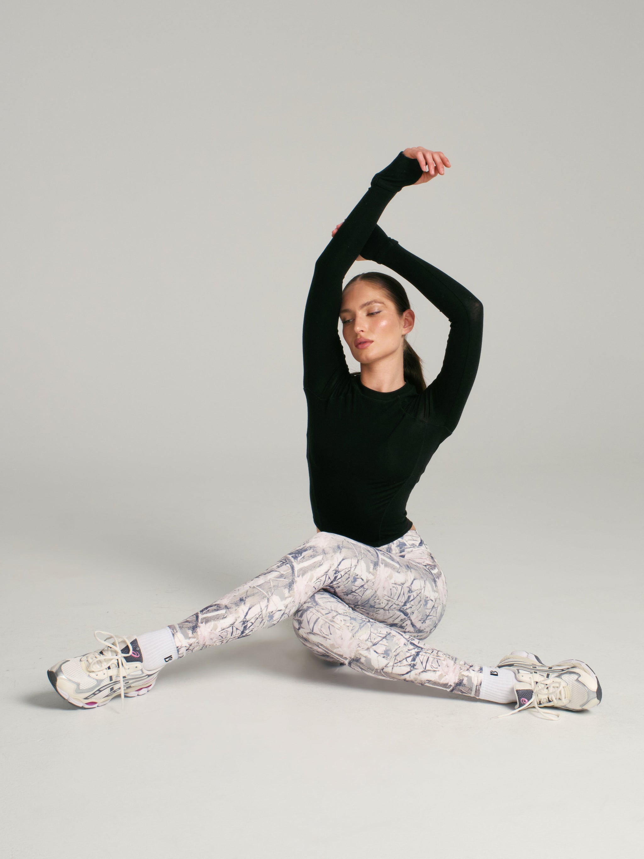 Base Layer Long Sleeve Waist Top - Onyx Black