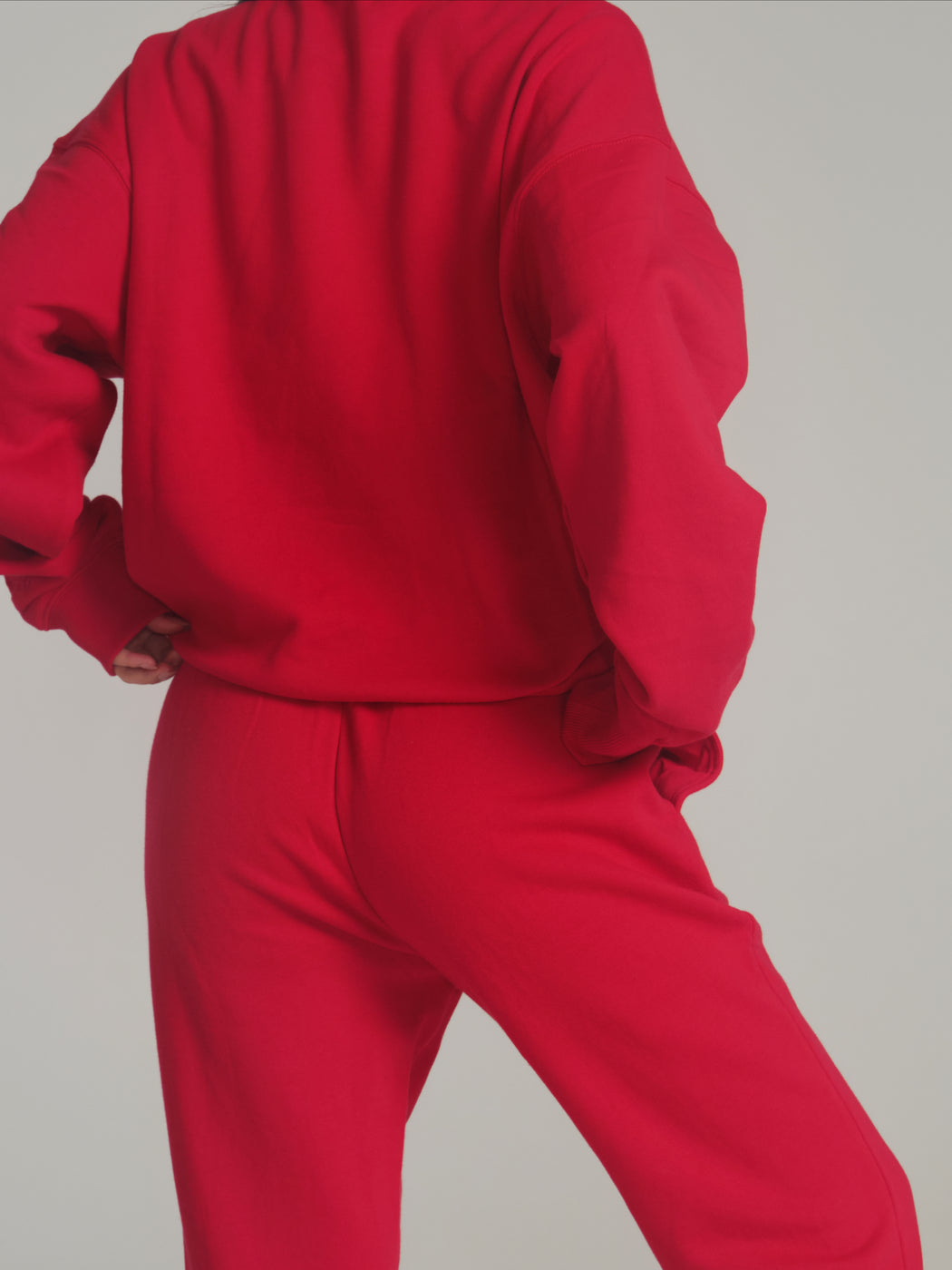 Threads Crew Pullover - Lipstick Red