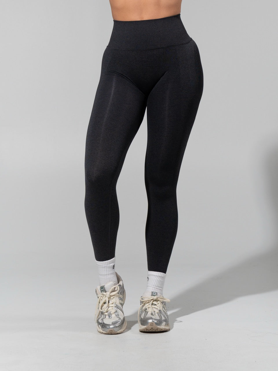 **PREORDER** Miracle Seamless Legging - Heather Charcoal