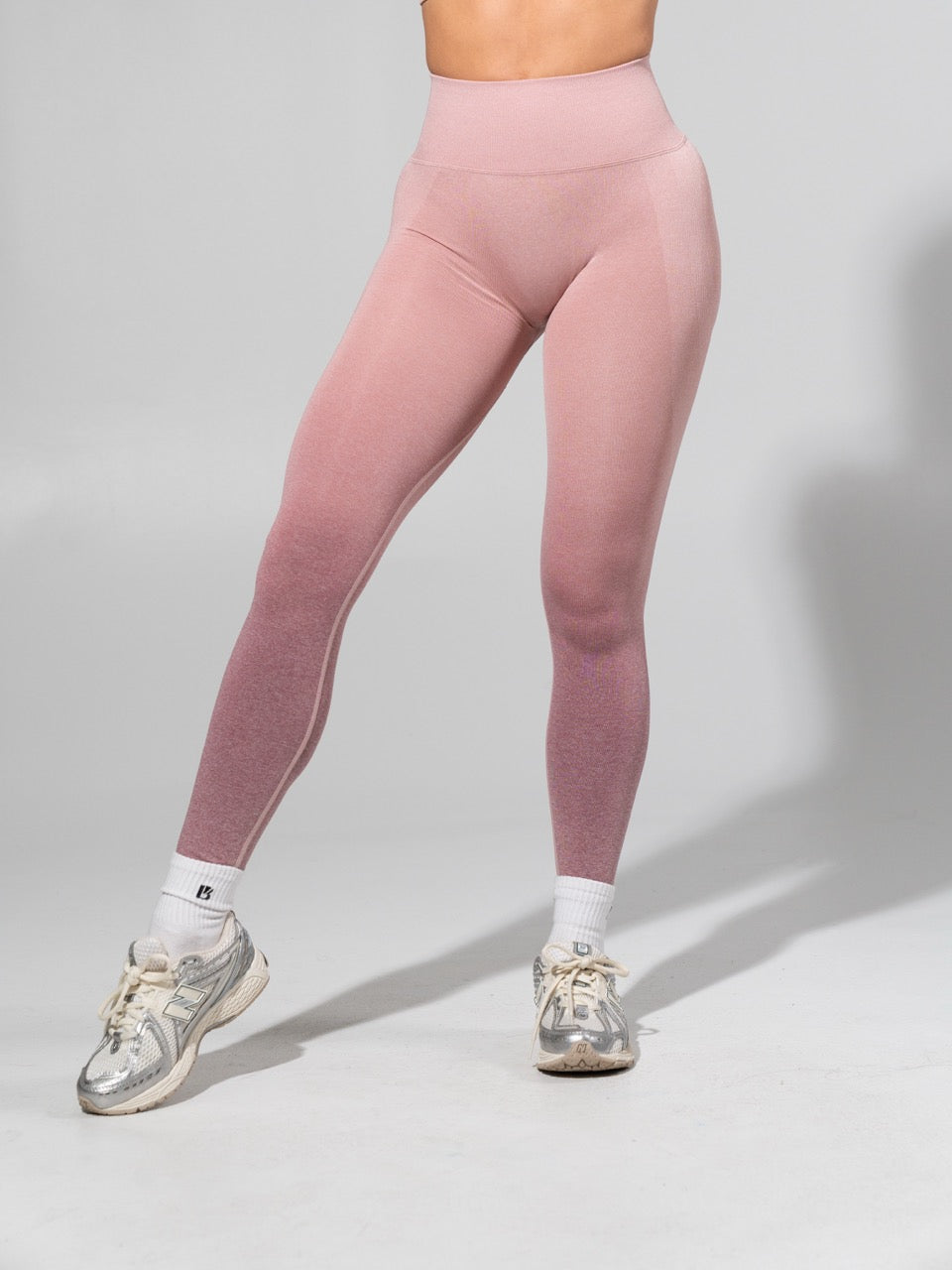 **PREORDER** Miracle Seamless Legging - Heather Rose Ombre