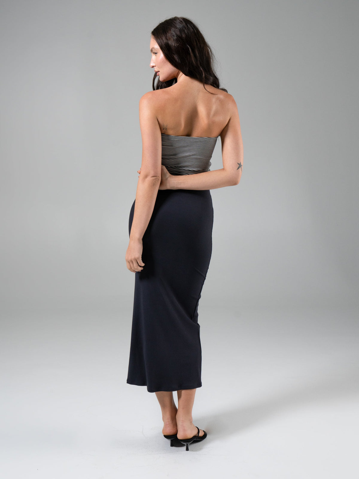 Nimbus Rib Midi Skirt - Onyx Black