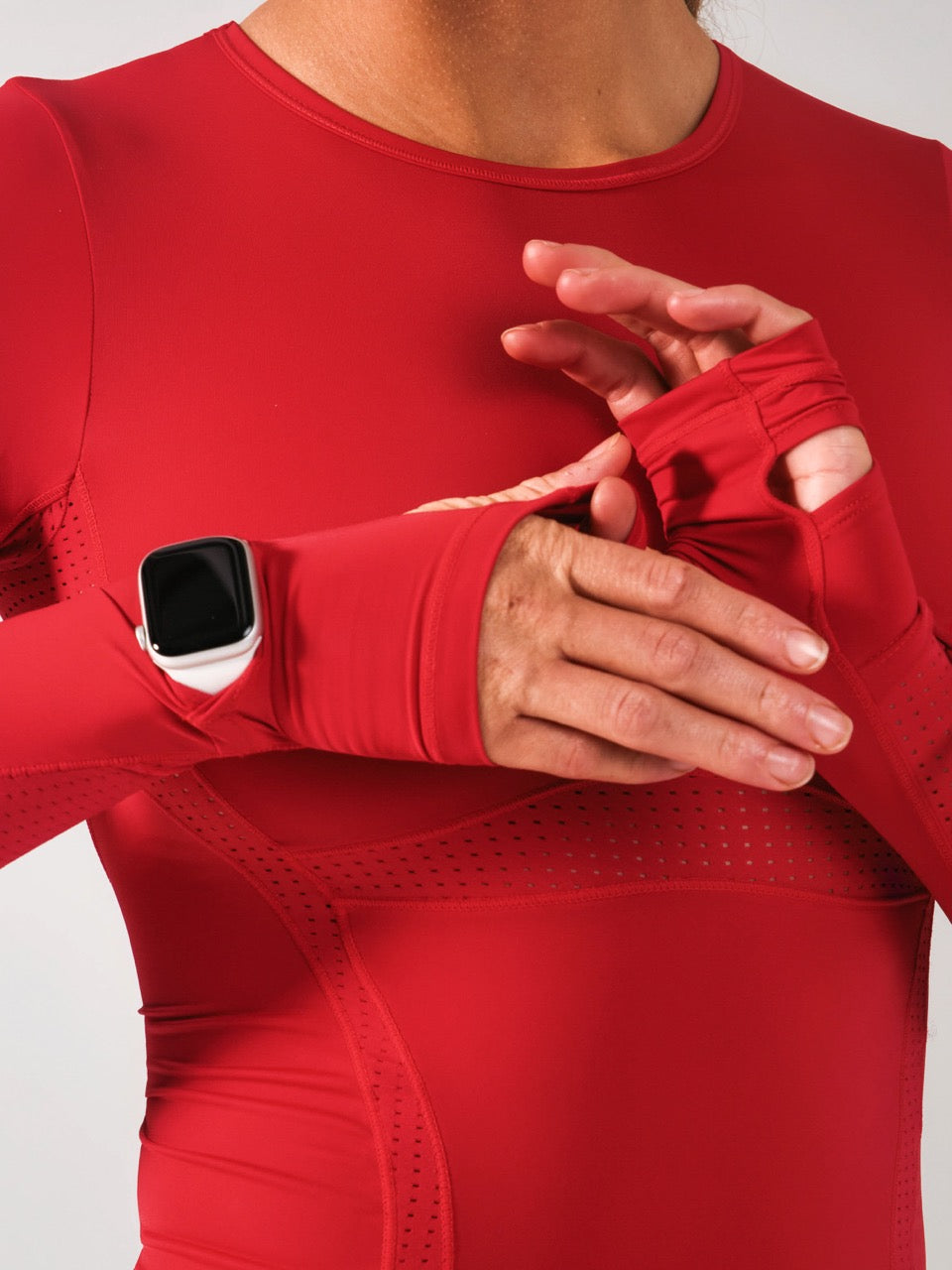 Storm Hip Top - Lipstick Red