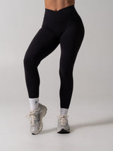 Thumbnail 1 of Siren Scrunch Legging - Onyx Black, 1 of 9