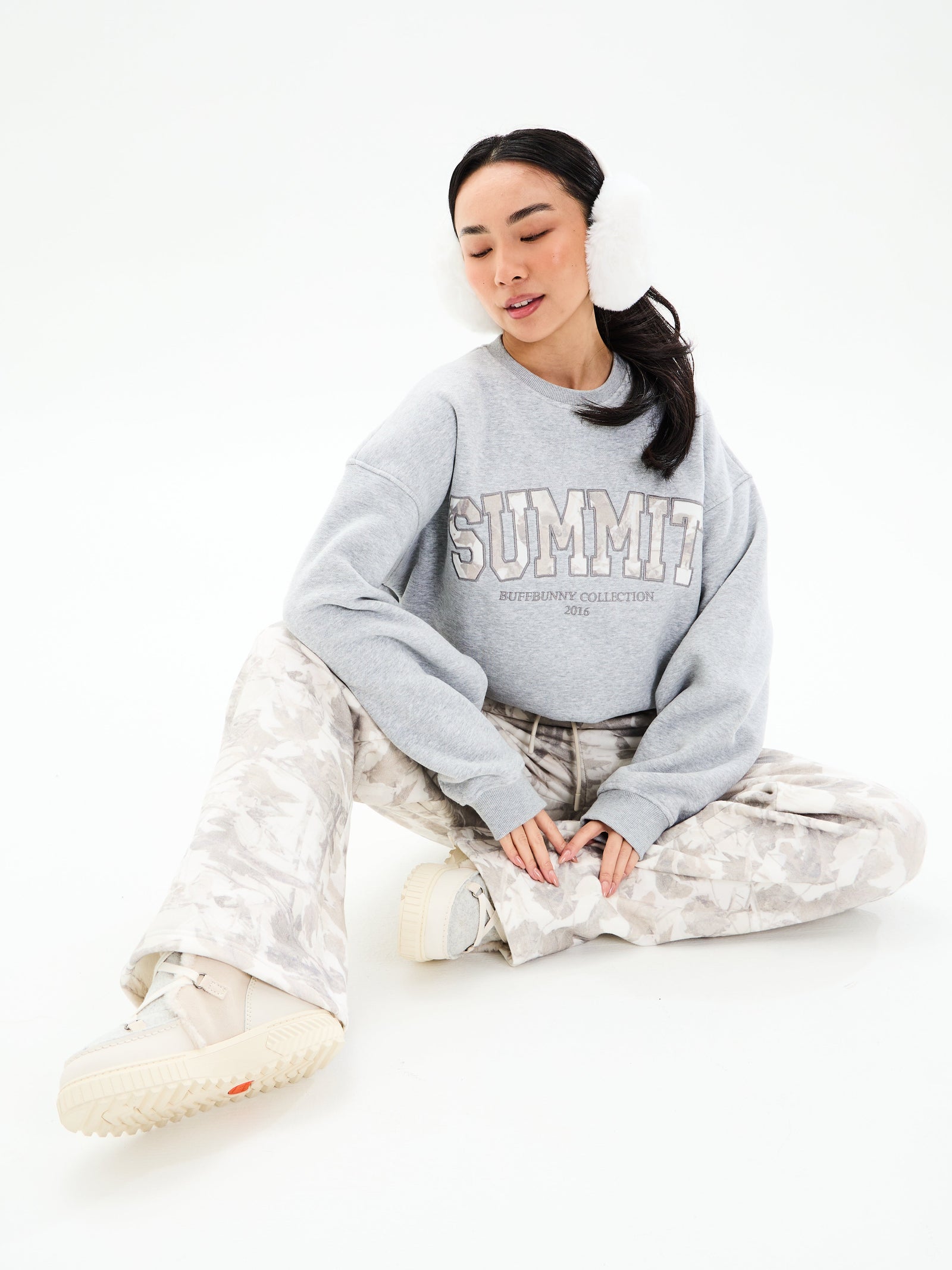 Plush Fleece Crew Pullover - Heather Grey