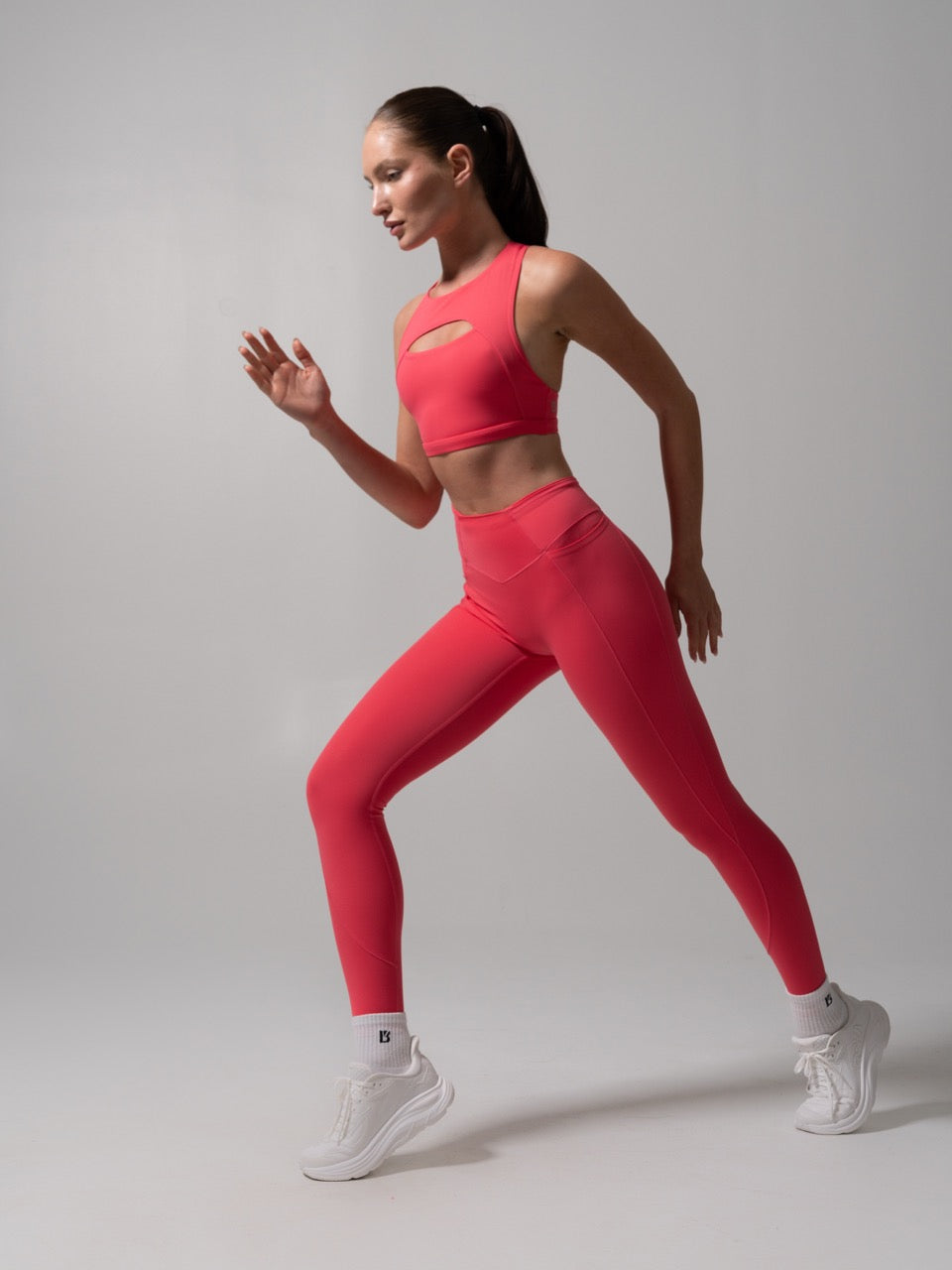 Sprint Her Sports Bra - Punch