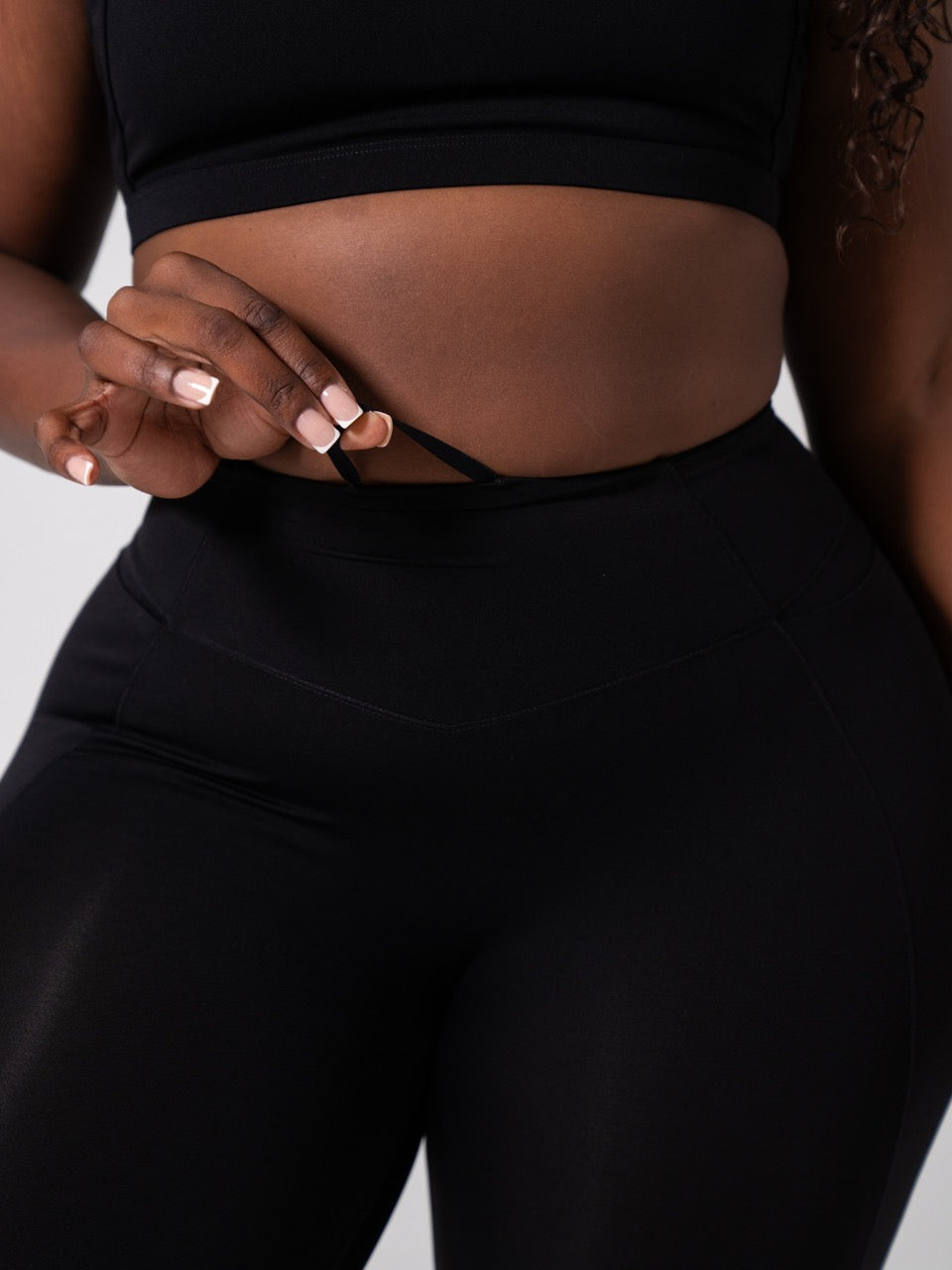 Airbrush Multi Pocket Legging - Onyx Black