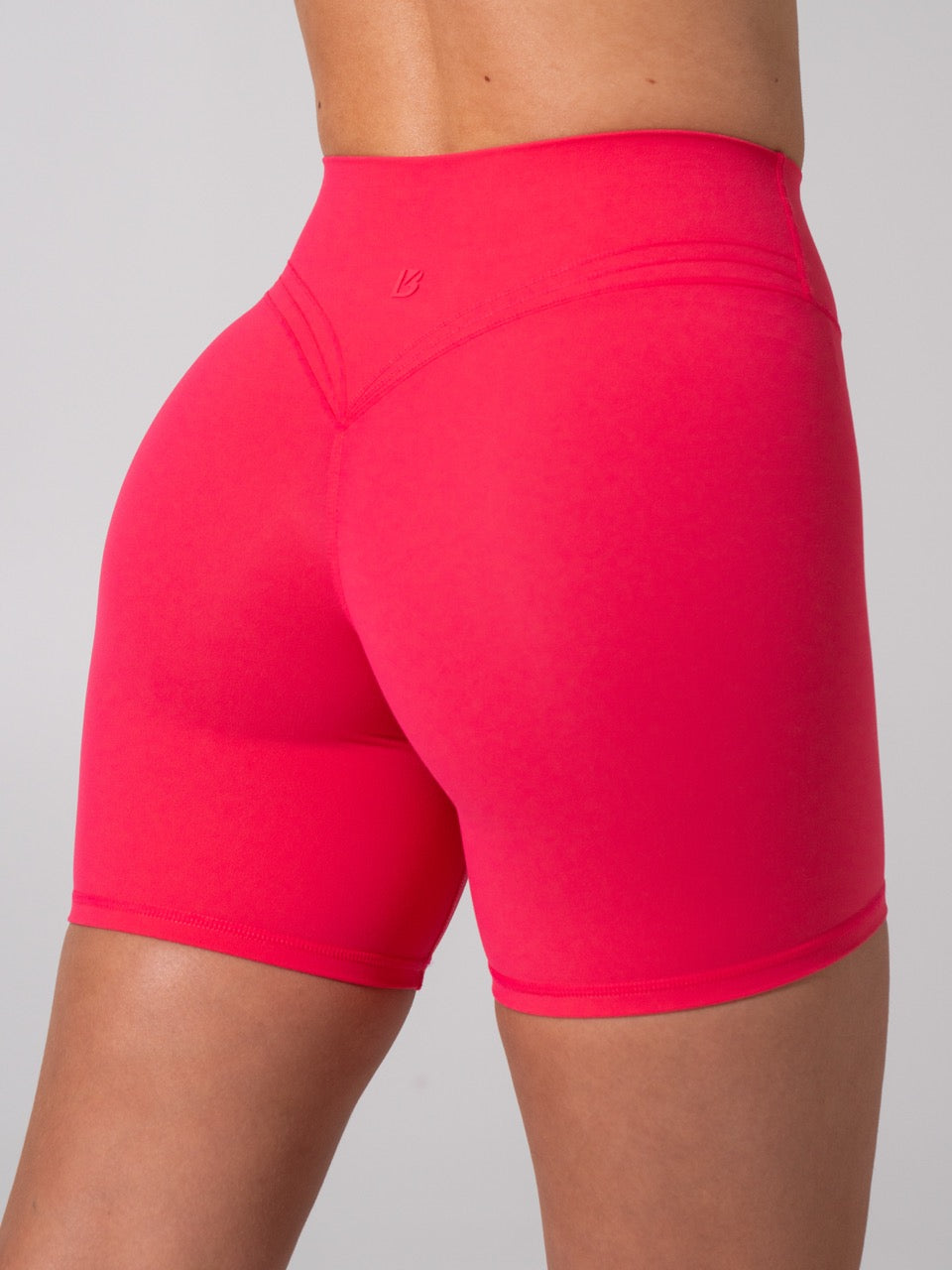 Micro Legacy Short 6" - Punch