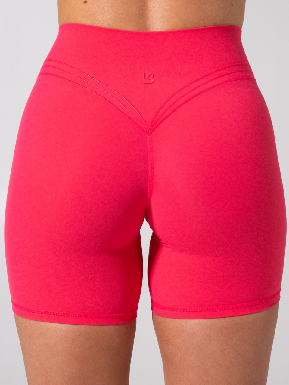 Micro Legacy Short 6" - Punch