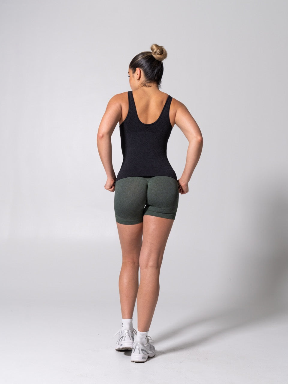 **PREORDER** Miracle Seamless Hip Tank - Heather Charcoal