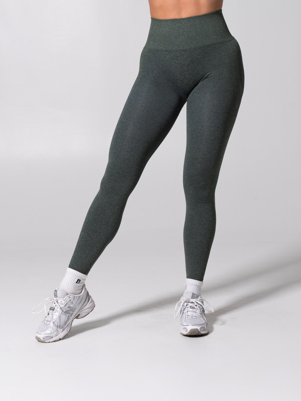 **PREORDER** Miracle Seamless Legging - Heather Limon Pepino