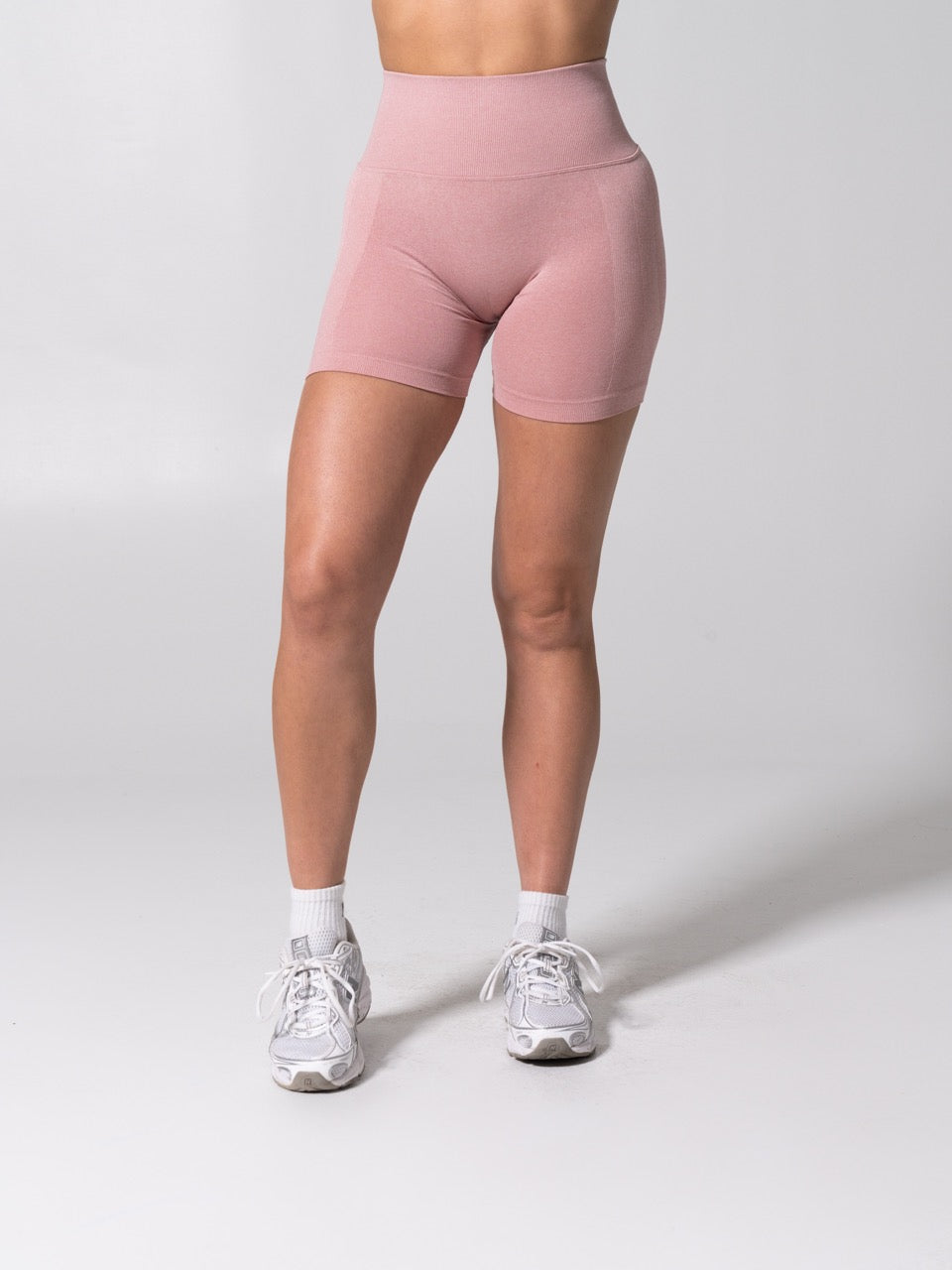 **PREORDER** Miracle Seamless Short 4.5" - Heather Rose Water