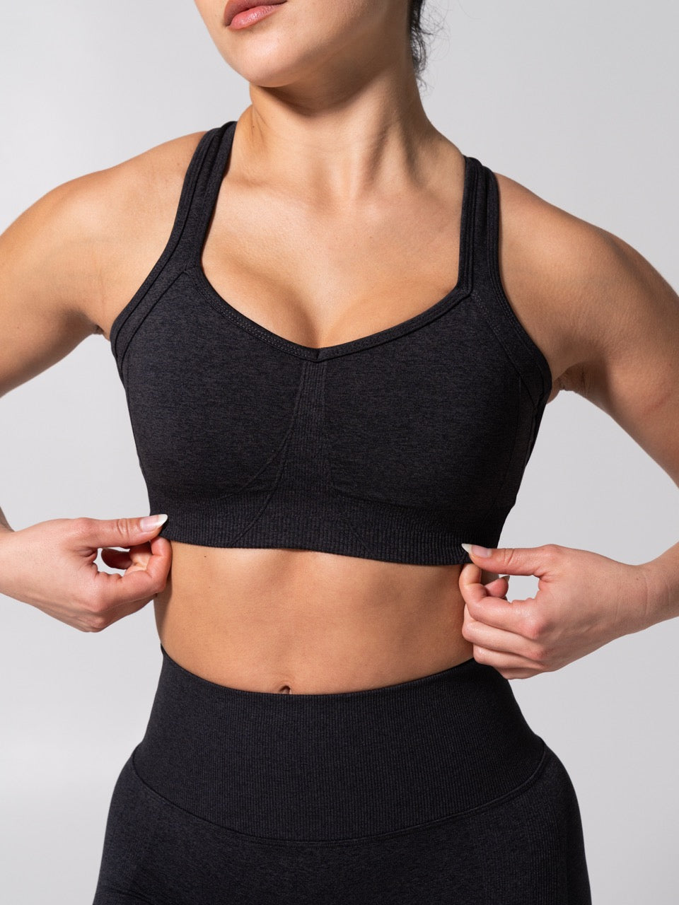 **PREORDER** Vida Seamless Sports Bra - Heather Charcoal