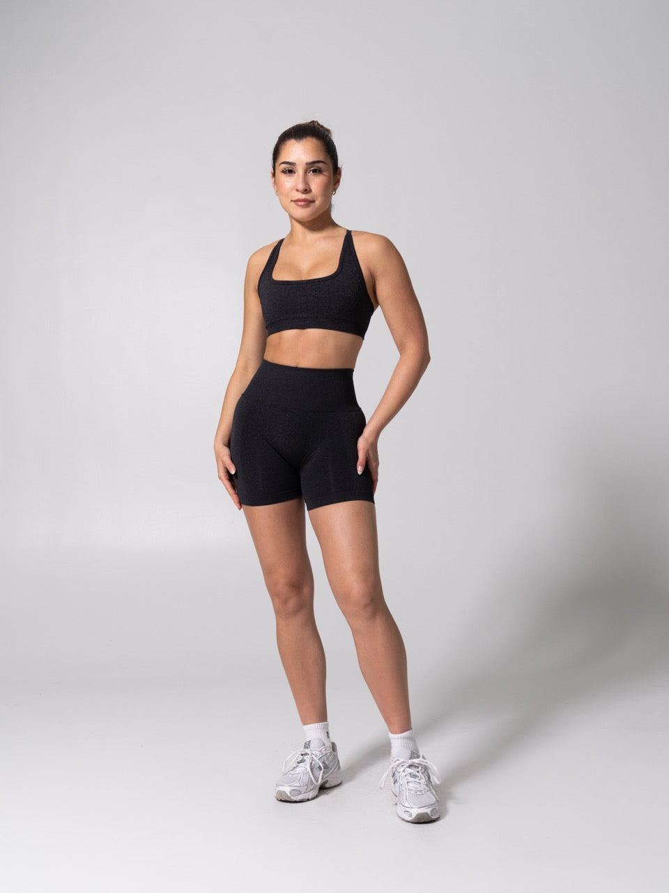 **PREORDER** Power Seamless Sports Bra - Heather Charcoal