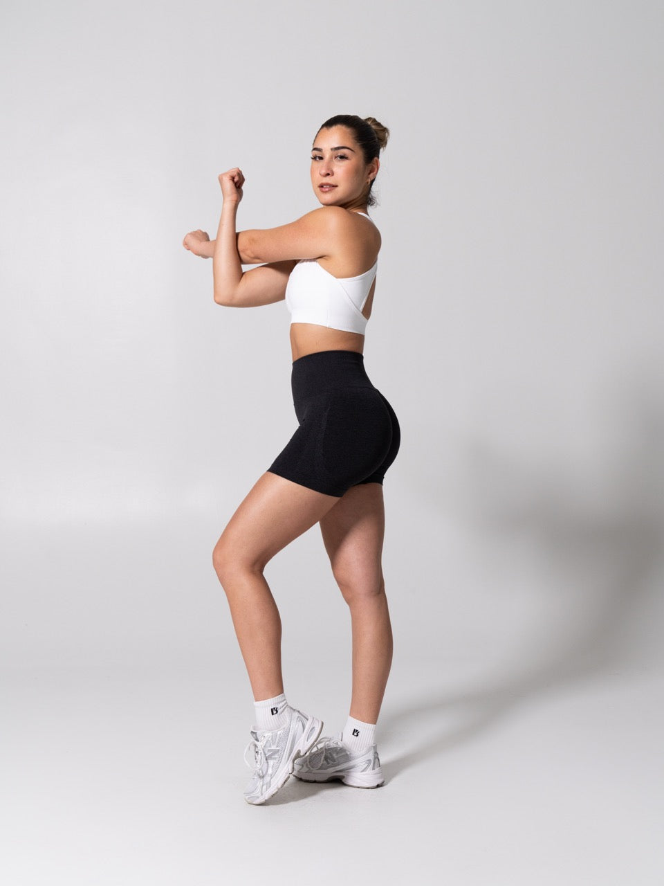**PREORDER** Vida Seamless Sports Bra - White