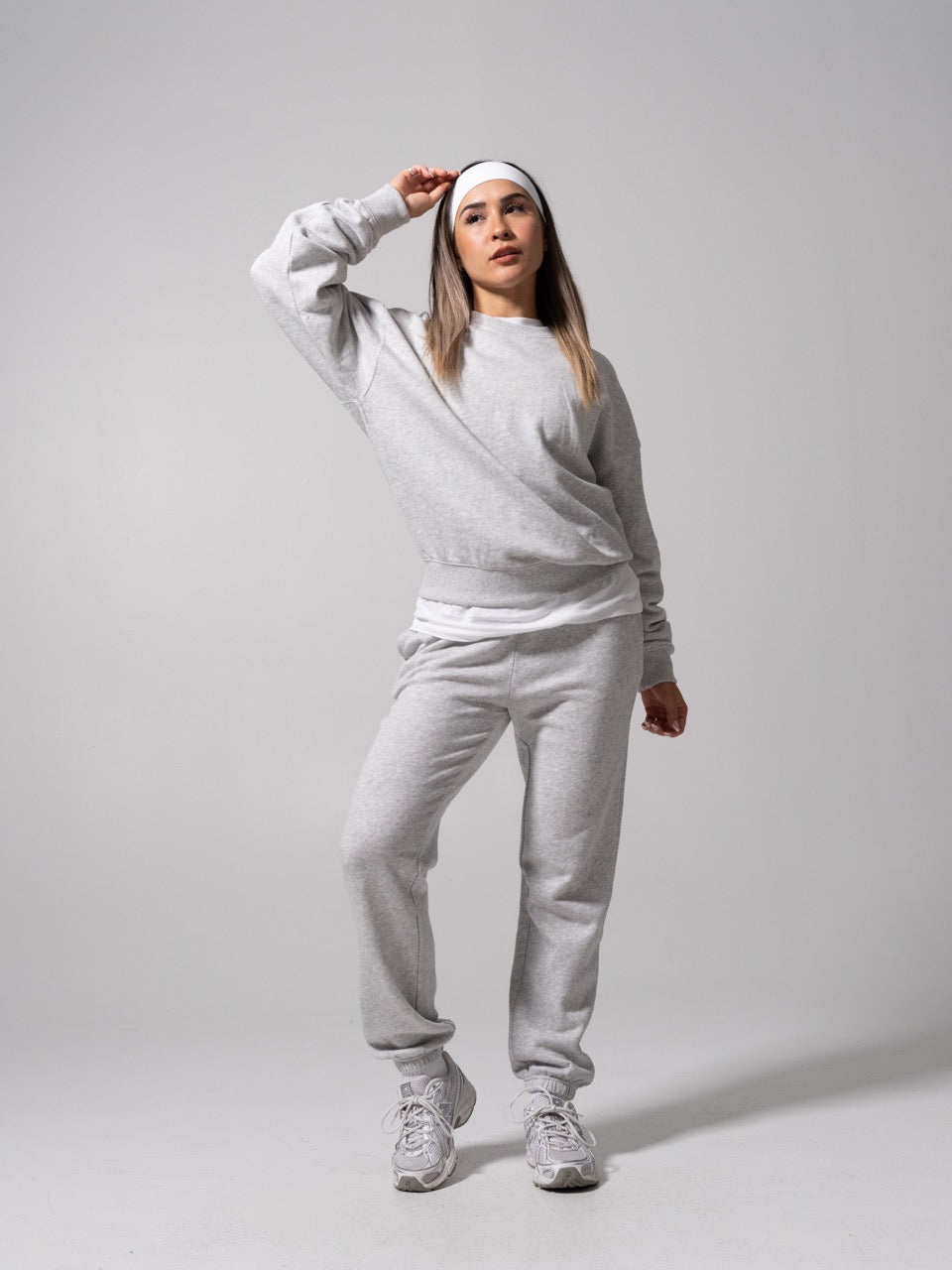Threads Crew Pullover - Heather Grey