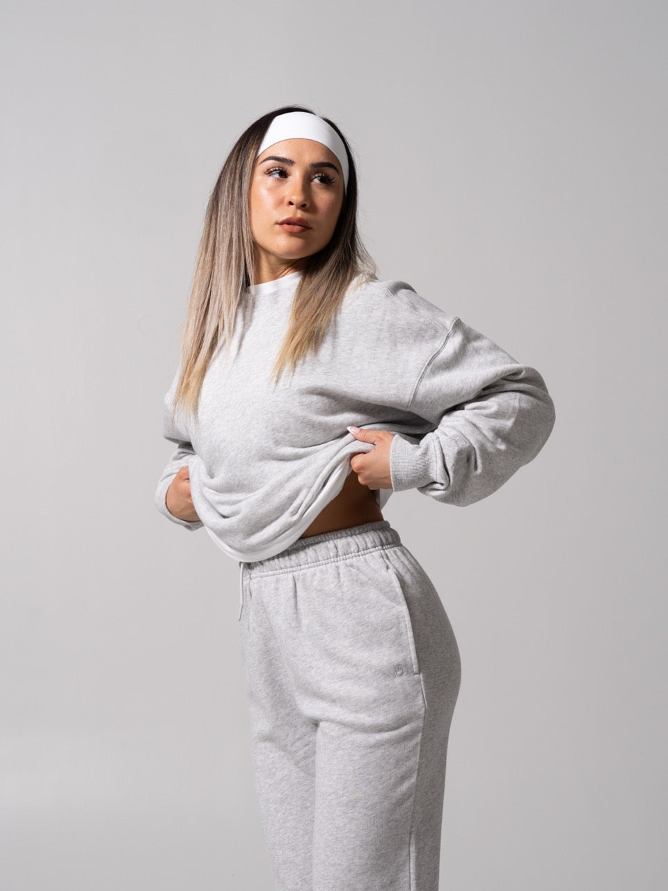 Threads Crew Pullover - Heather Grey