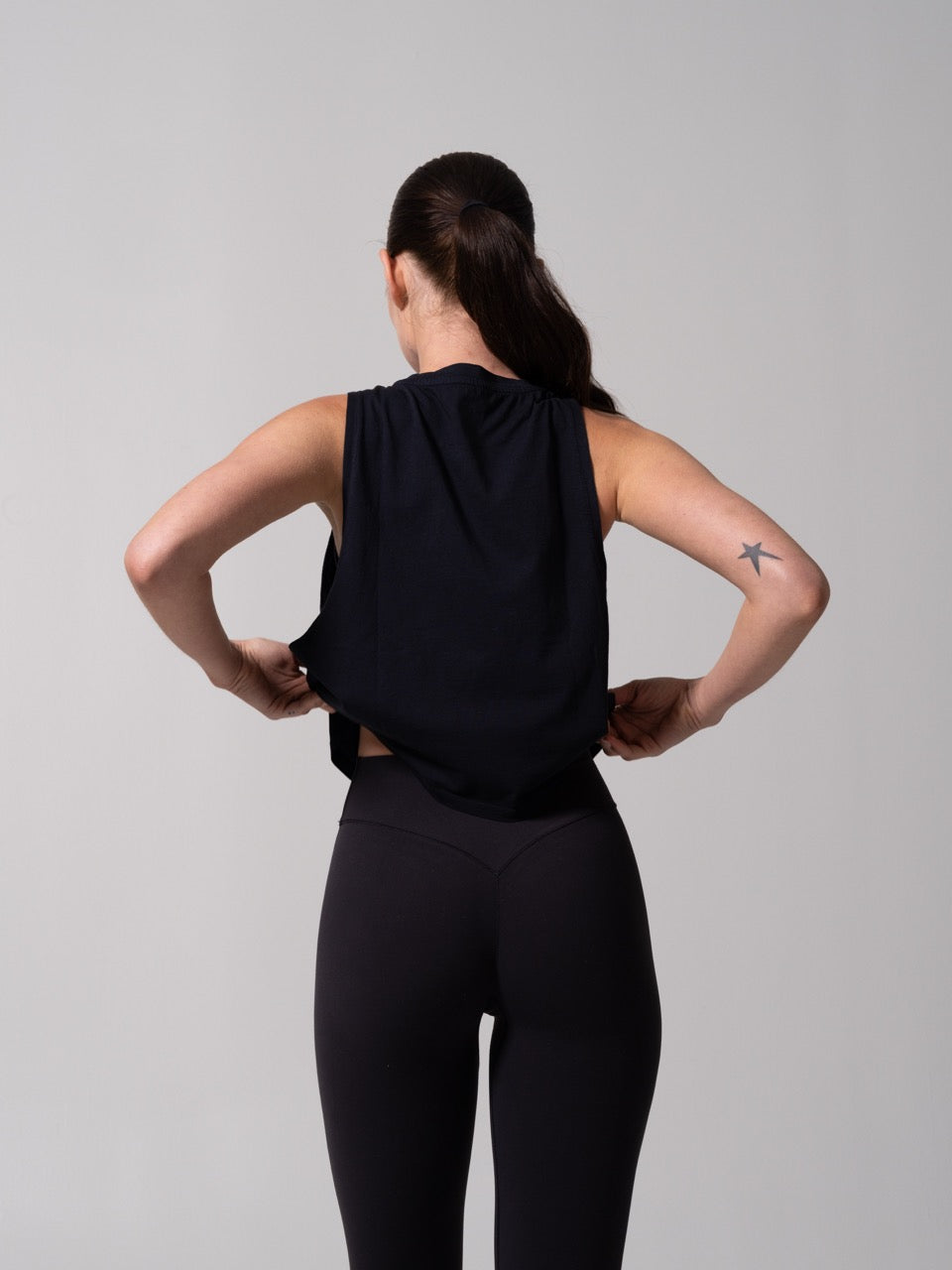 Essential Waist Tank - Onyx Black