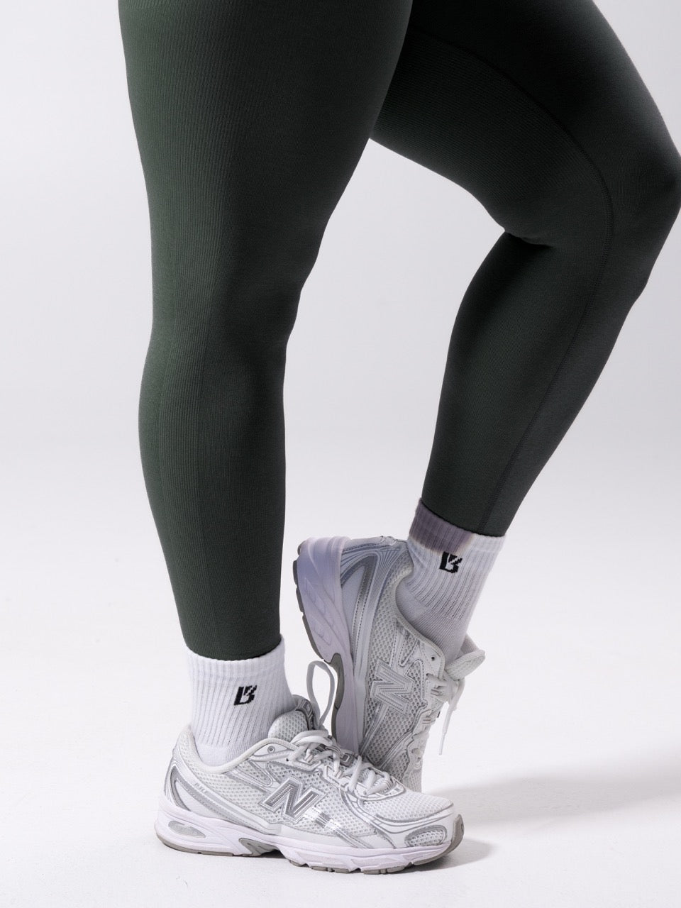 **PREORDER** Miracle Seamless Hip Rise Legging - Heather Limon Pepino