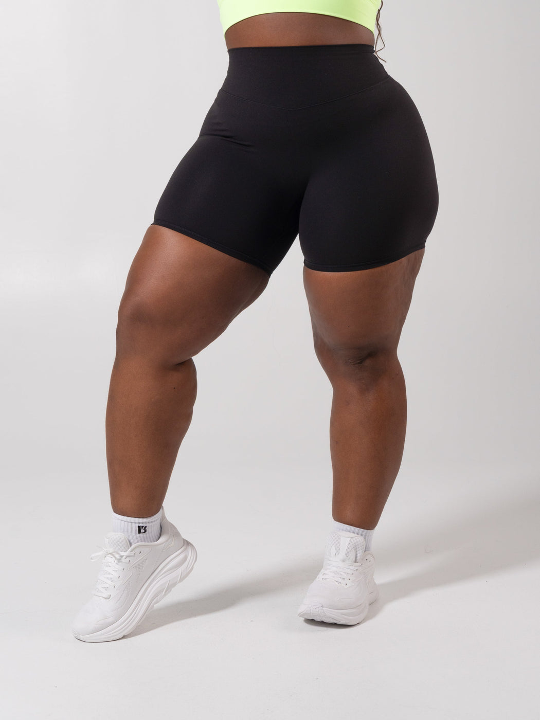 Micro Legacy Short 6" - Onyx Black