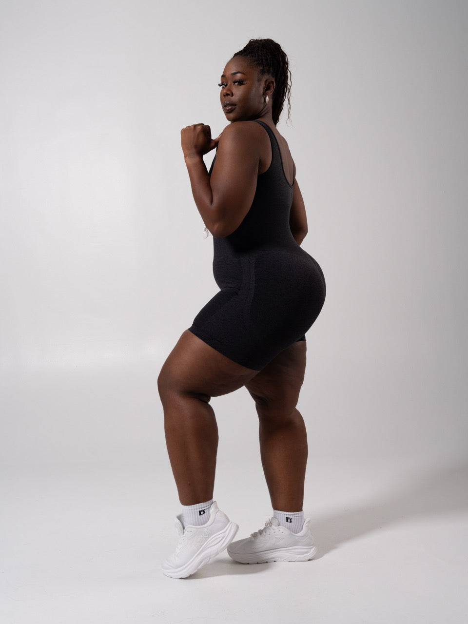 **PREORDER** Miracle Scrunch Seamless Bodysuit 5" - Heather Charcoal