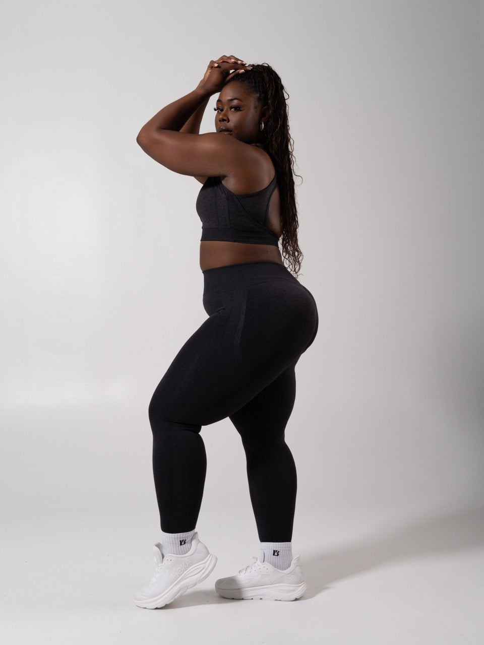 **PREORDER** Miracle Seamless Hip Rise Legging - Heather Charcoal