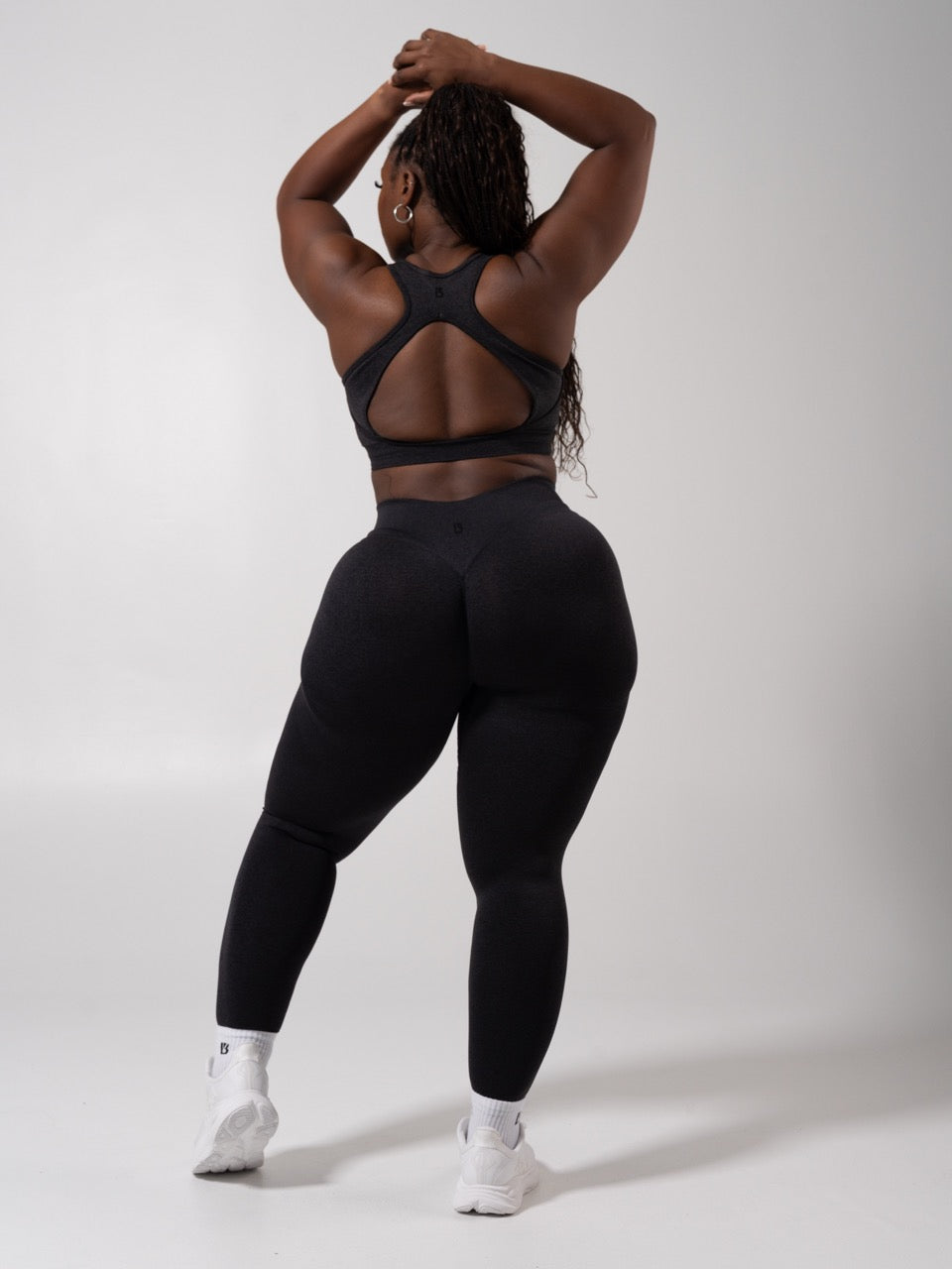 **PREORDER** Miracle Seamless Hip Rise Legging - Heather Charcoal