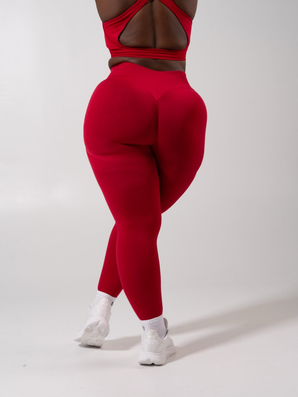 **PREORDER** Miracle Seamless Hip Rise Legging - Heather Lipstick Red