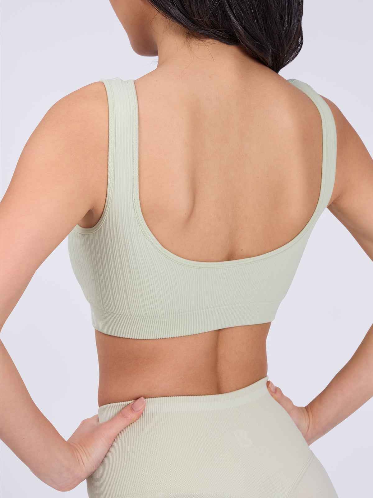 Scoop Seamless Sports Bra - Pistachio
