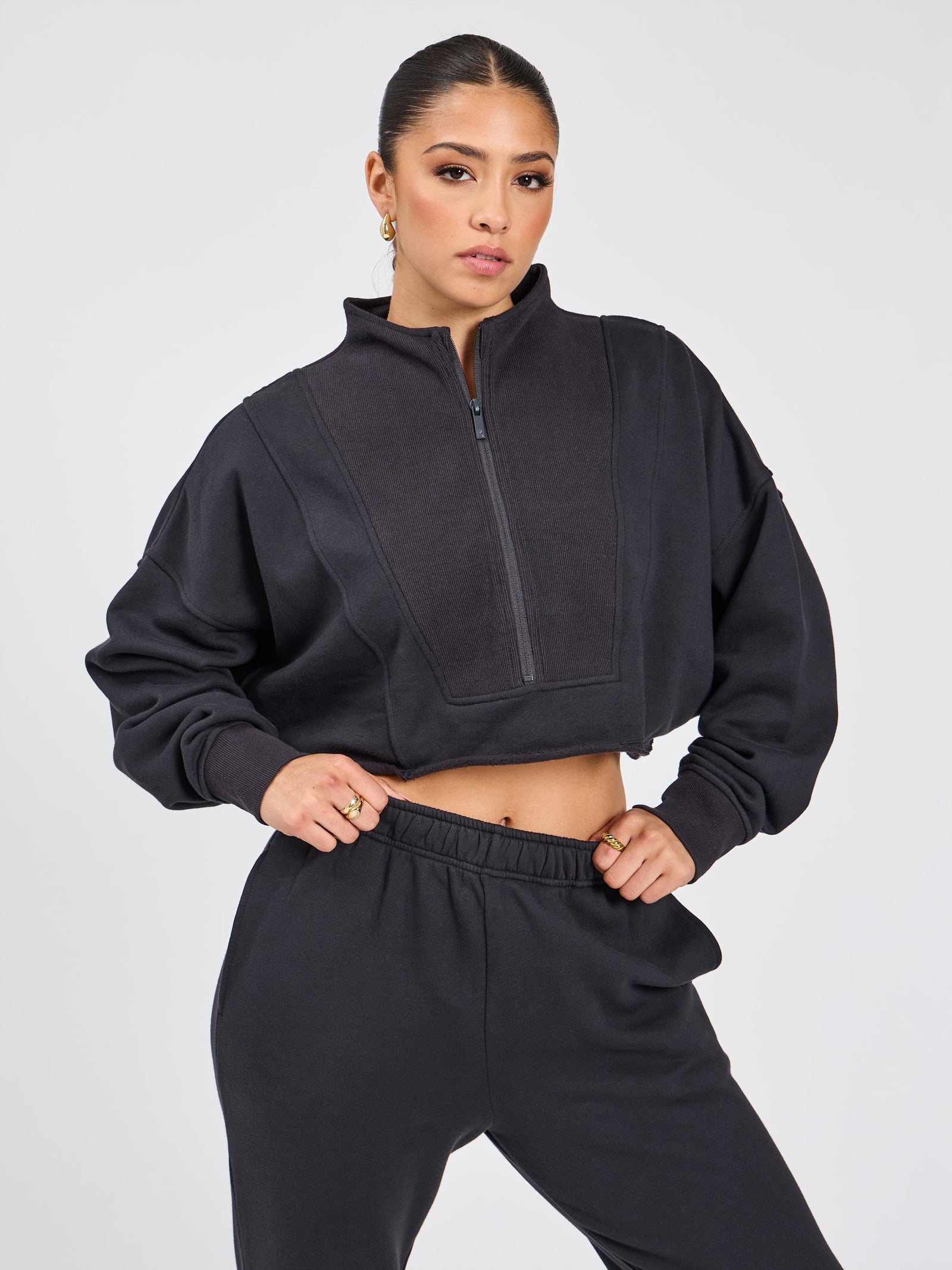 Threads Quarter Zip Crop - Onyx Black