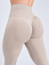 Thumbnail 7 of BBL Seamless Legging - Chamomile, 7 of 7