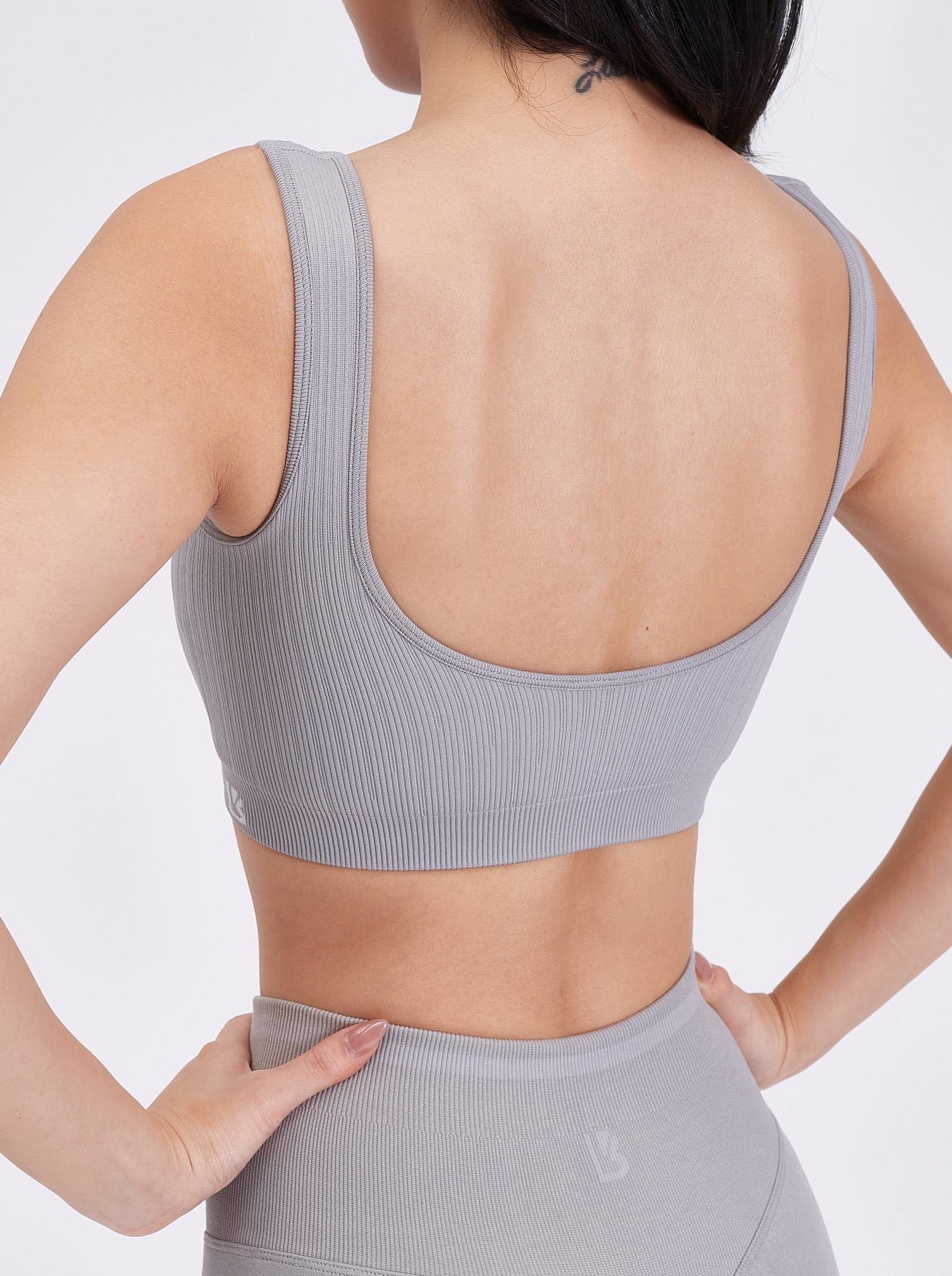 Scoop Seamless Sports Bra - Earl Grey