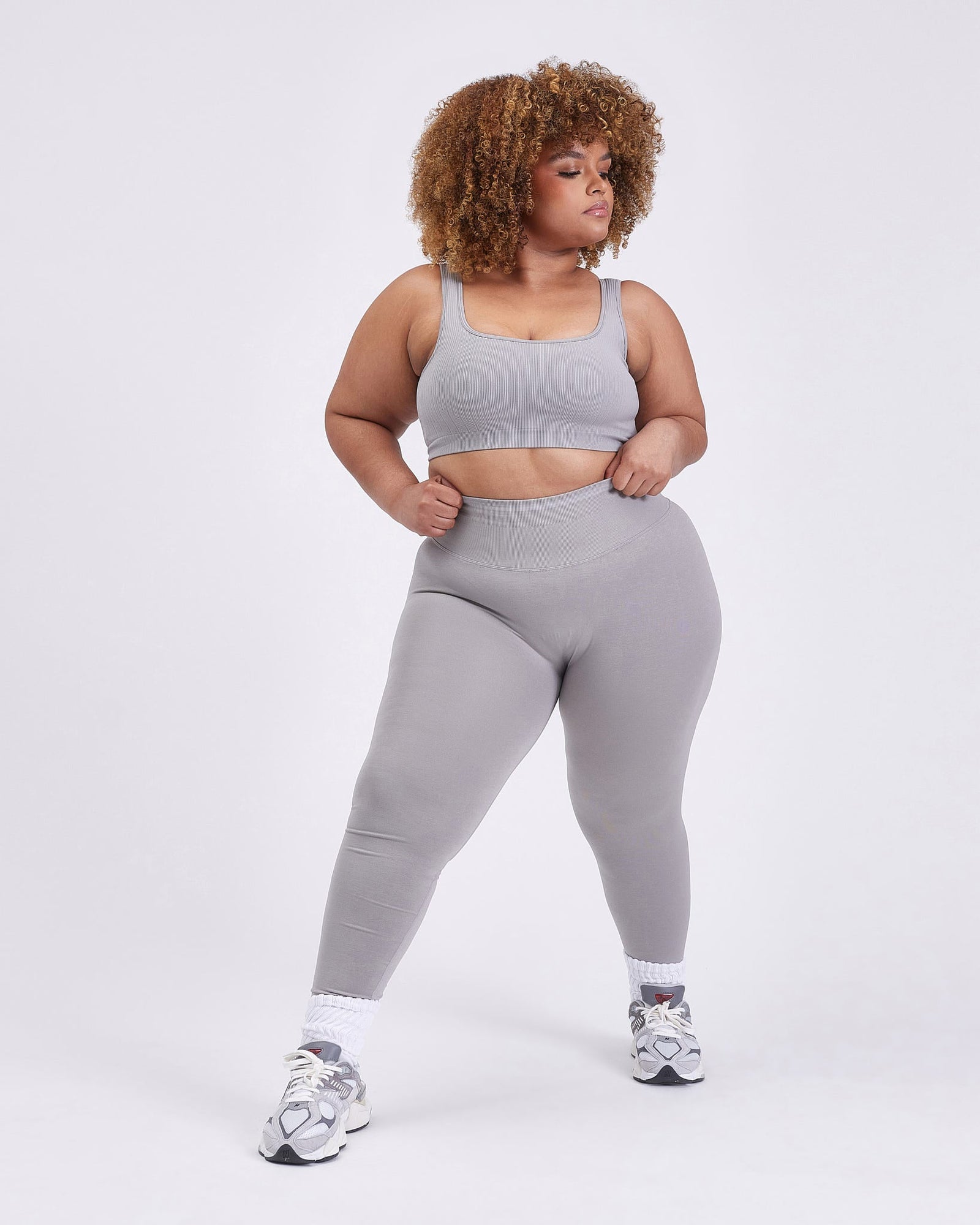 Scoop Seamless Sports Bra - Earl Grey