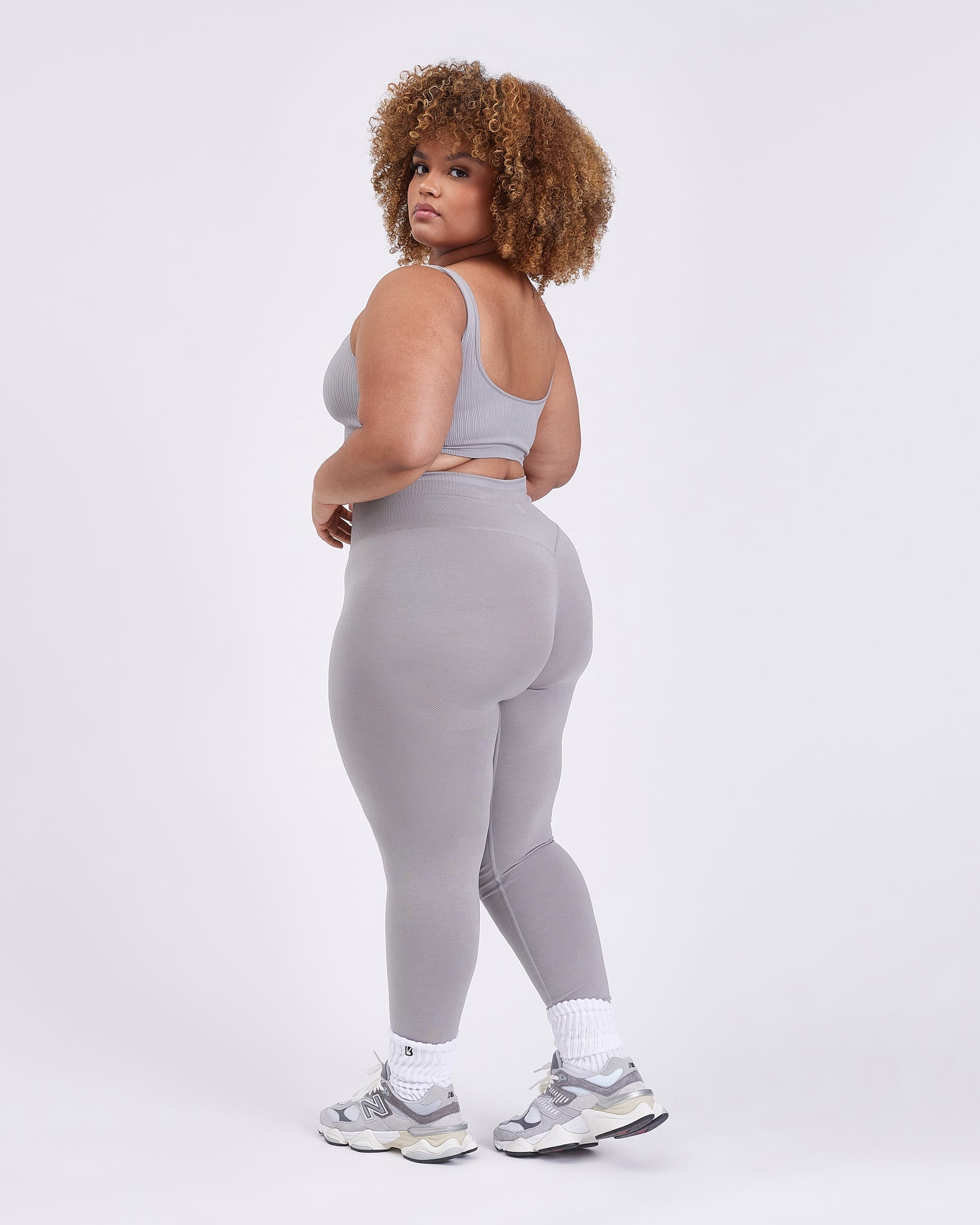 Scoop Seamless Sports Bra - Earl Grey